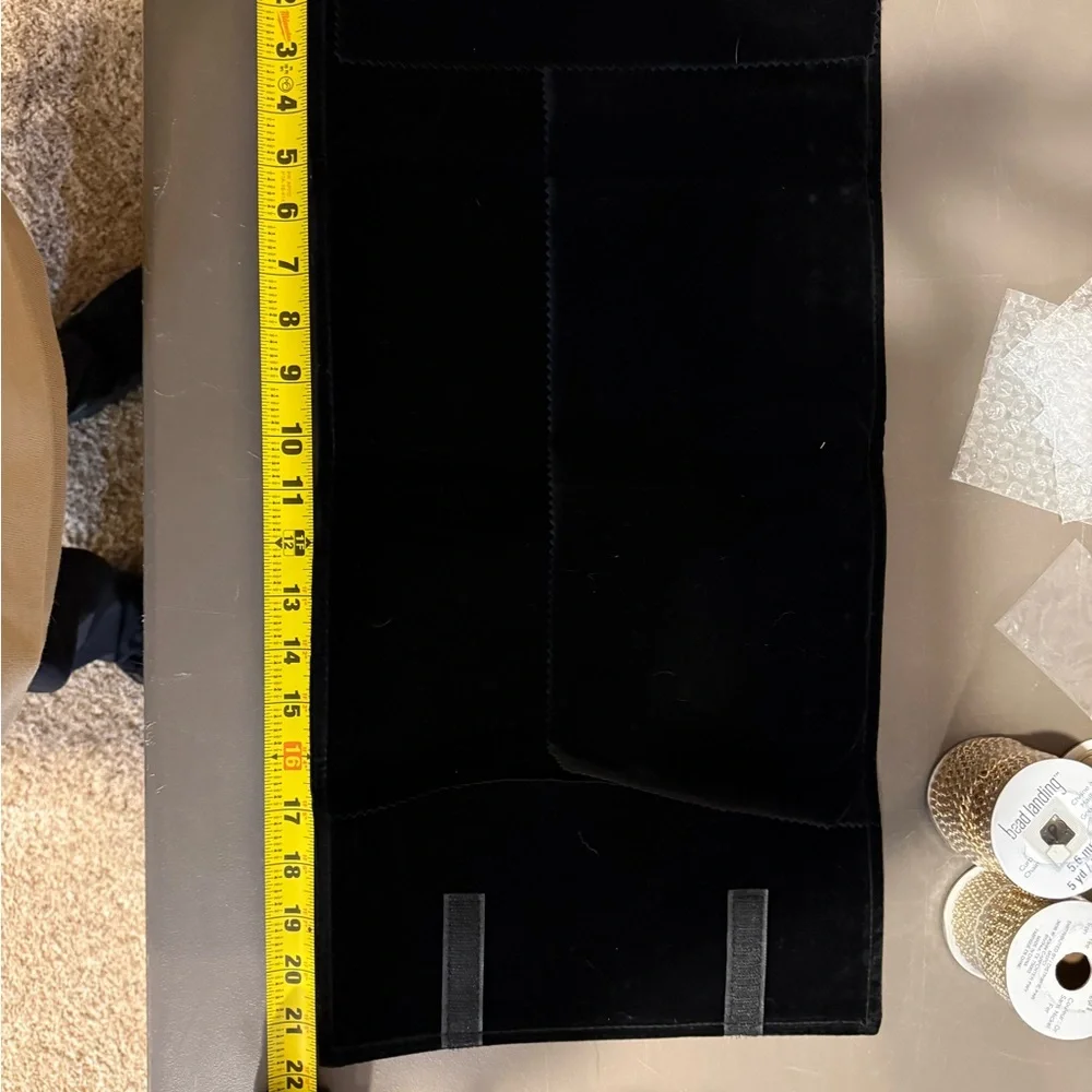 Black Jewelry Display Roll - Picture 4 of 5
